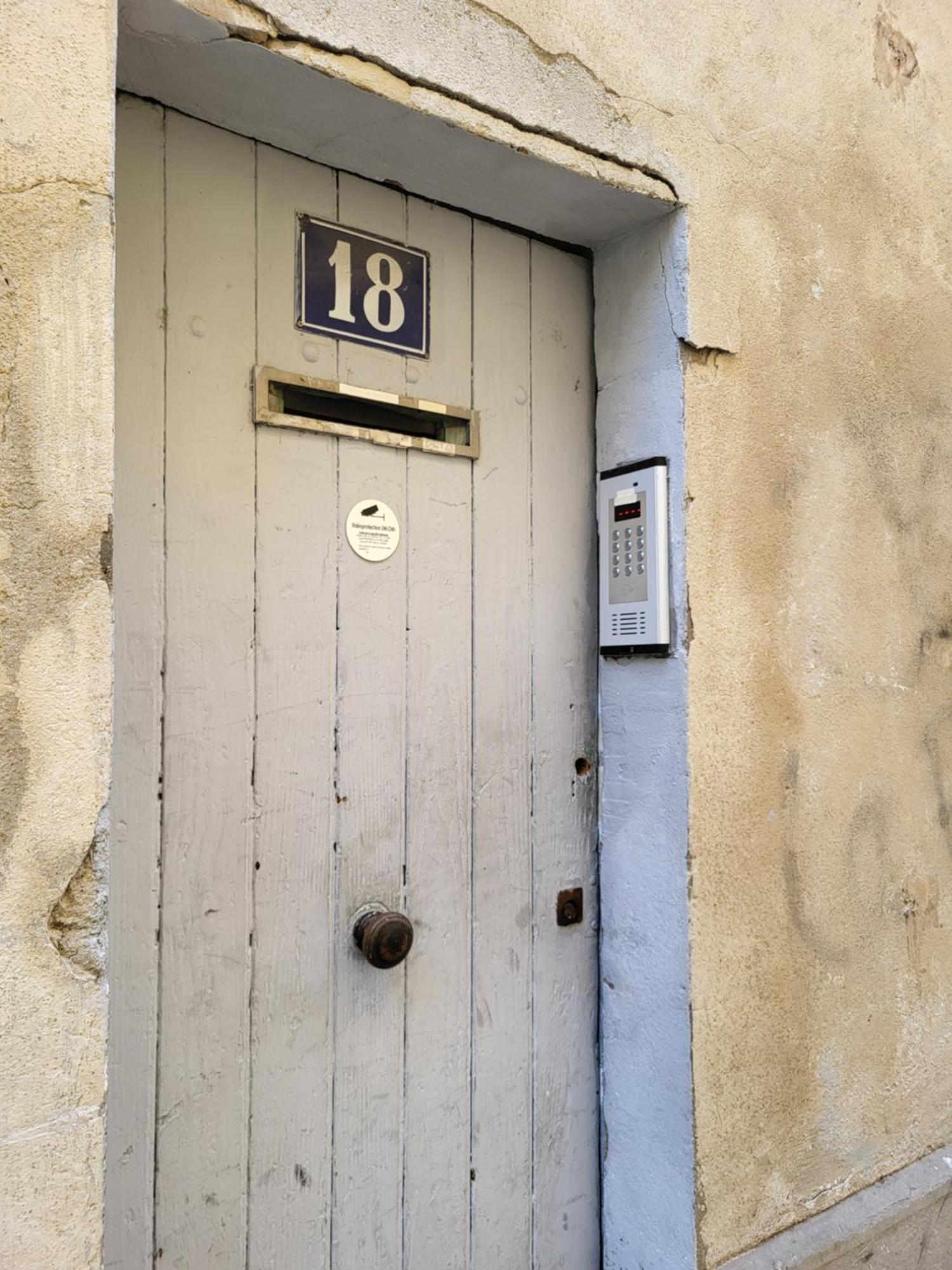 T2 Intra-Murros "Le Lavande" Avec Garage Avignon Exterior foto